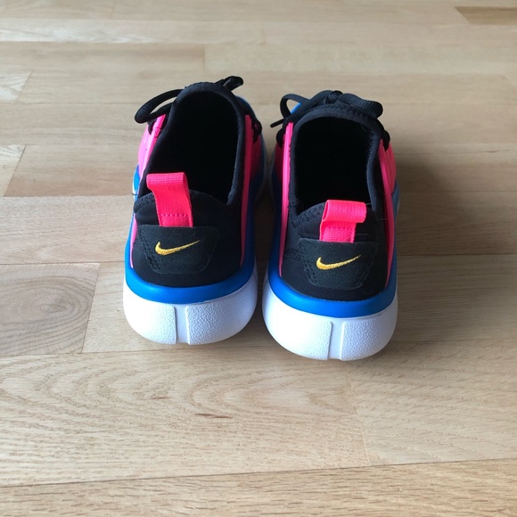 Nike sneakers- pink blue yellow- excellent condition, 8 - Picture 3 of 8